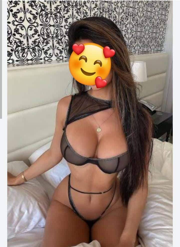שחומה יפייפיה בדירה דיסקרטית